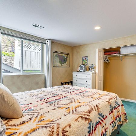 Inviting Great Falls Home With Wraparound Deck! Exterior foto